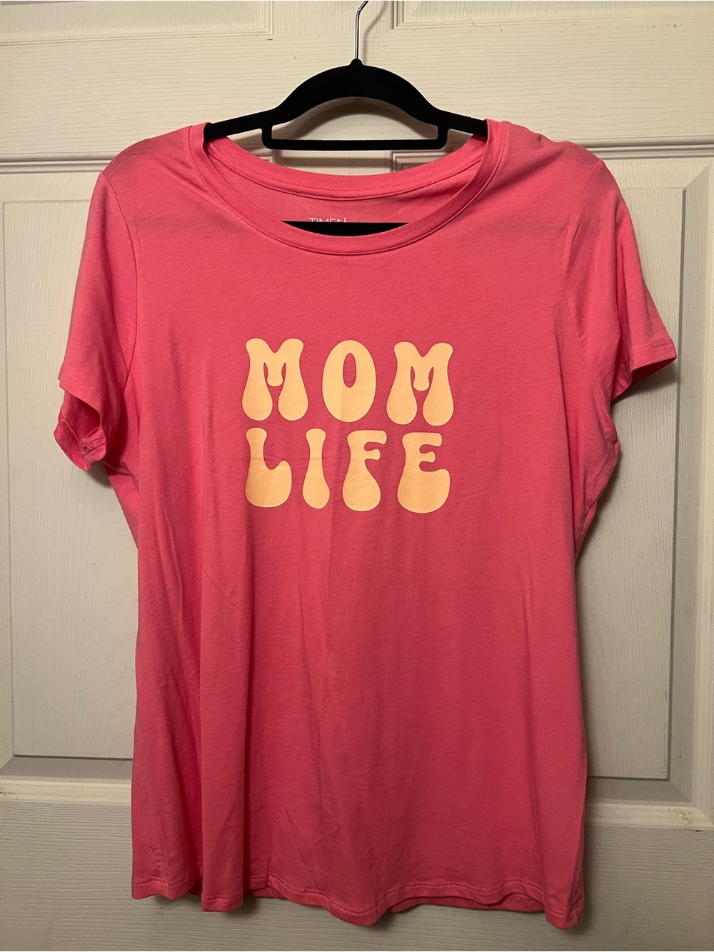 Time and Tru Pink "MOM LIFE" Graphic Tee